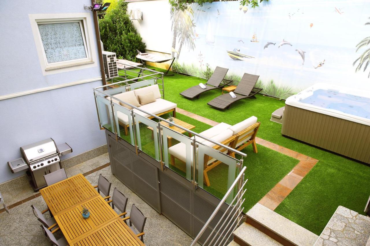 Villa Mit Whirlpool Fuer 32 Per Crikvenica Exteriör bild