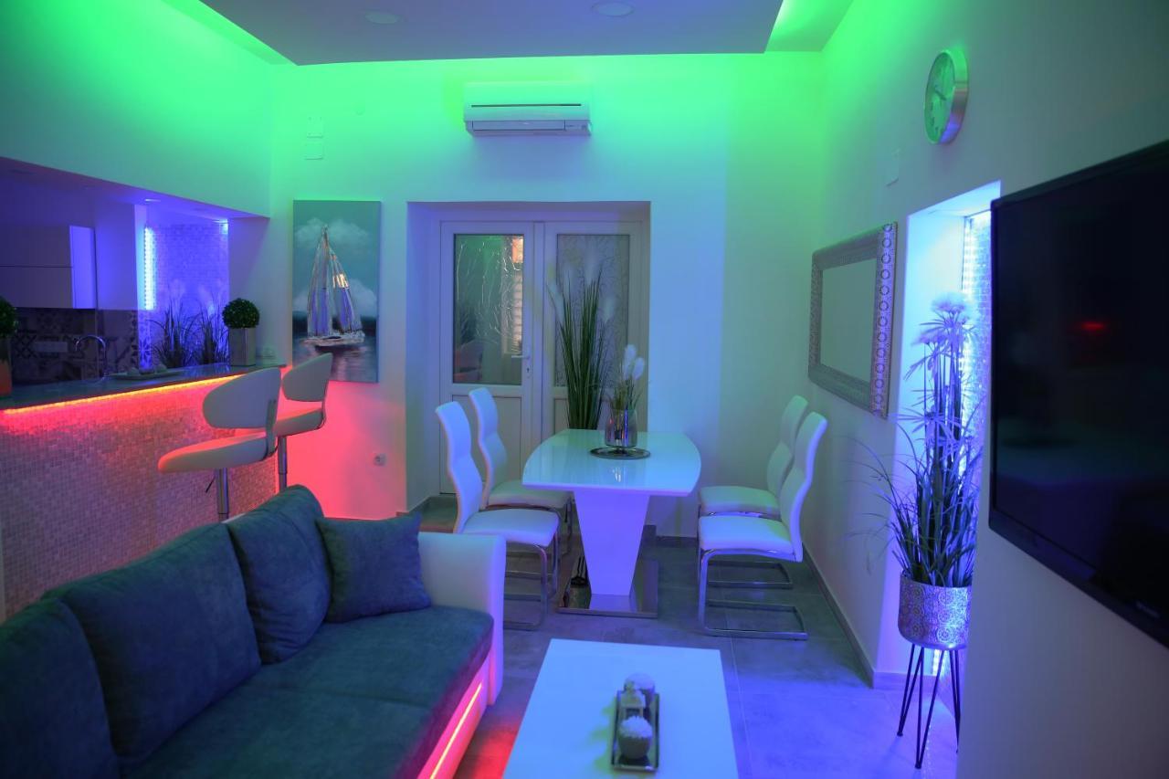 Villa Mit Whirlpool Fuer 32 Per Crikvenica Exteriör bild